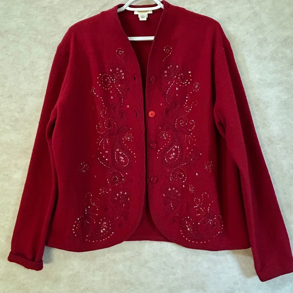 100%wool sweater with embroidery and beading on front (CRAFT) Damage back
